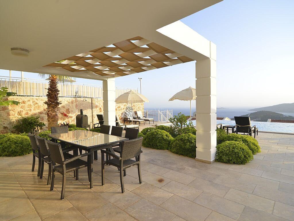 Villa Falcon Lodge — 13
