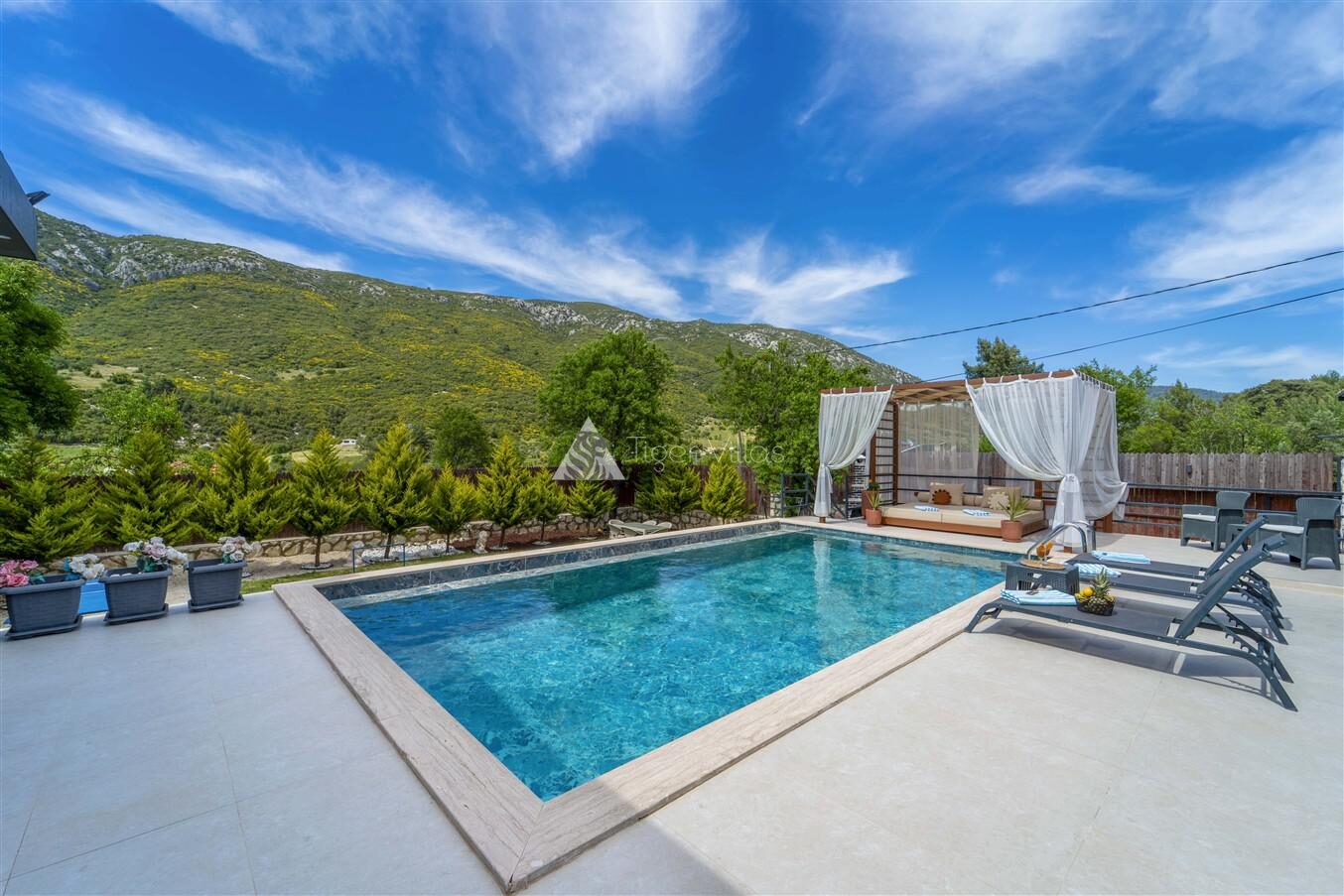 Villa Zemra — 10