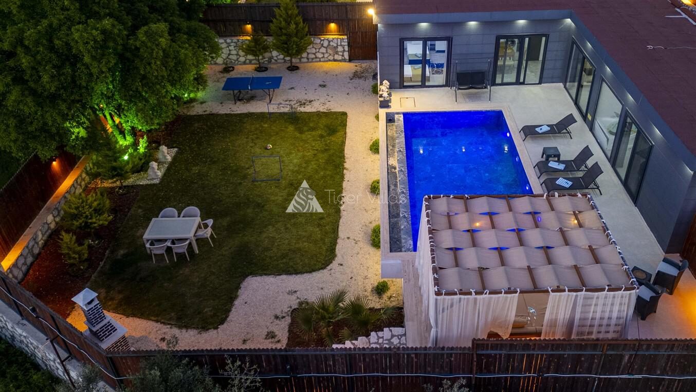 Villa Loçka — 15
