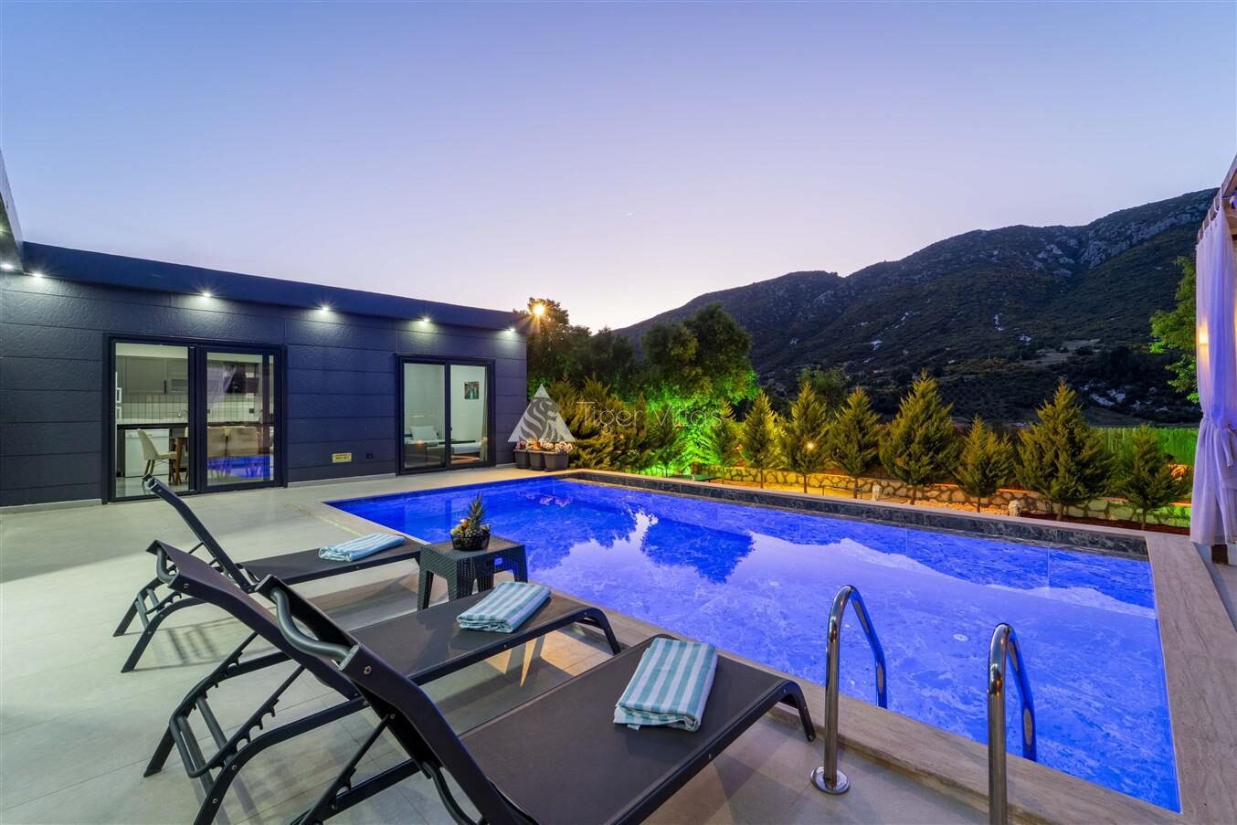 Villa Zemra — 49