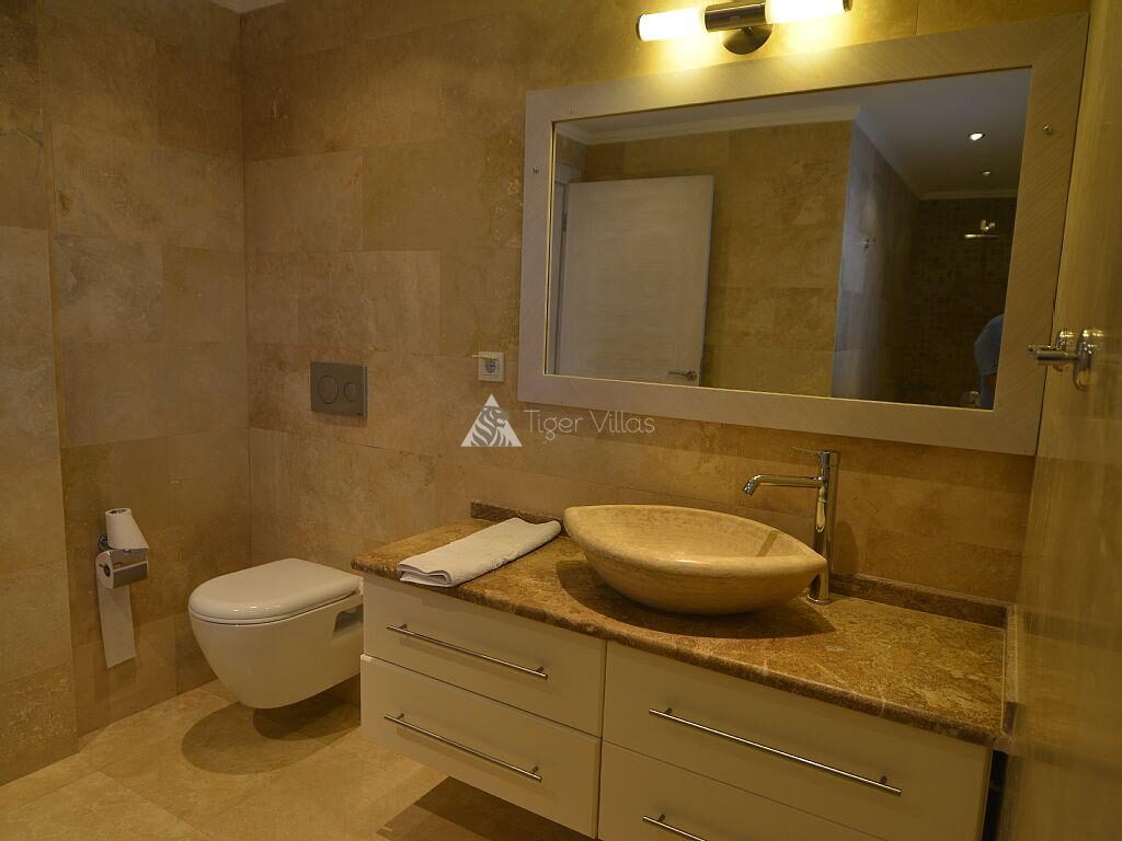 Villa Falcon Lodge — 28