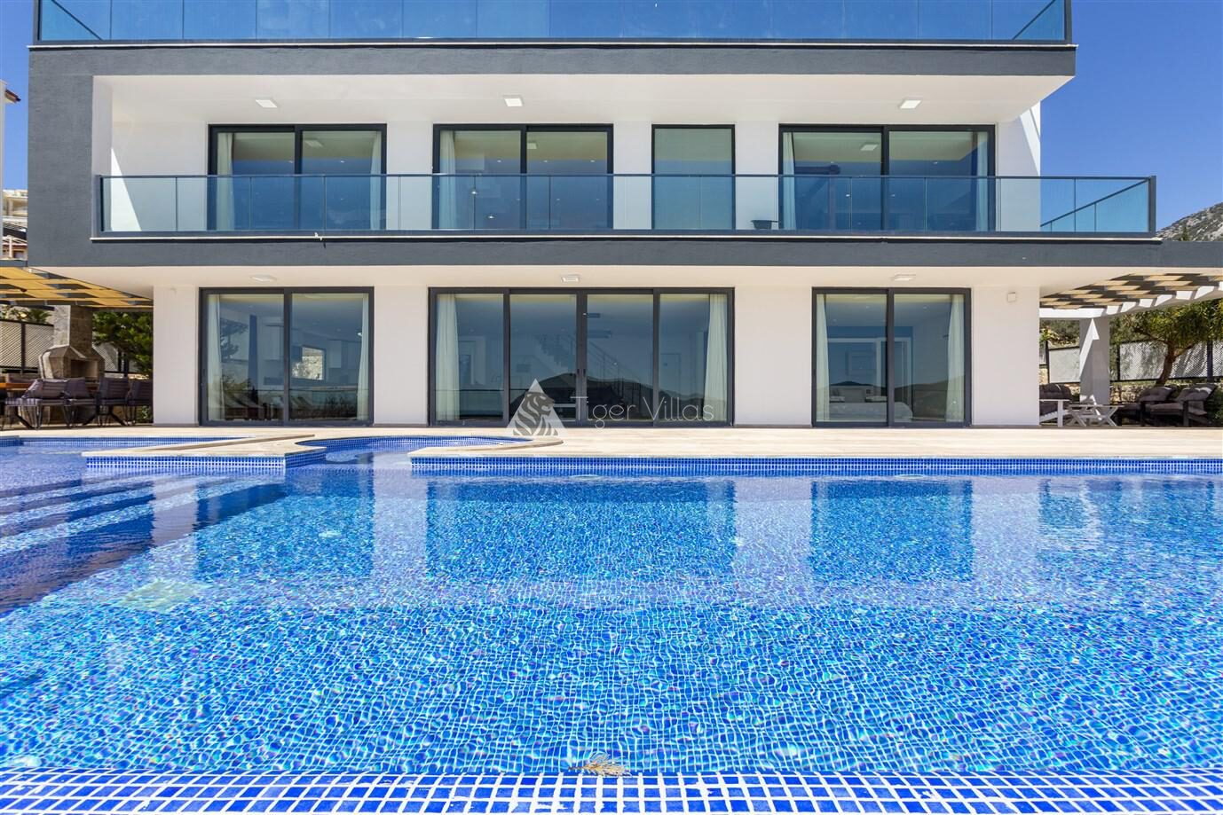 Villa Tigra — 23