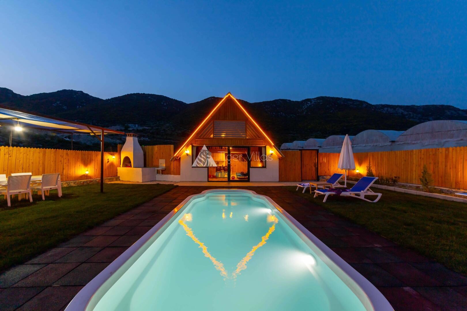 Villa Mentes — 1