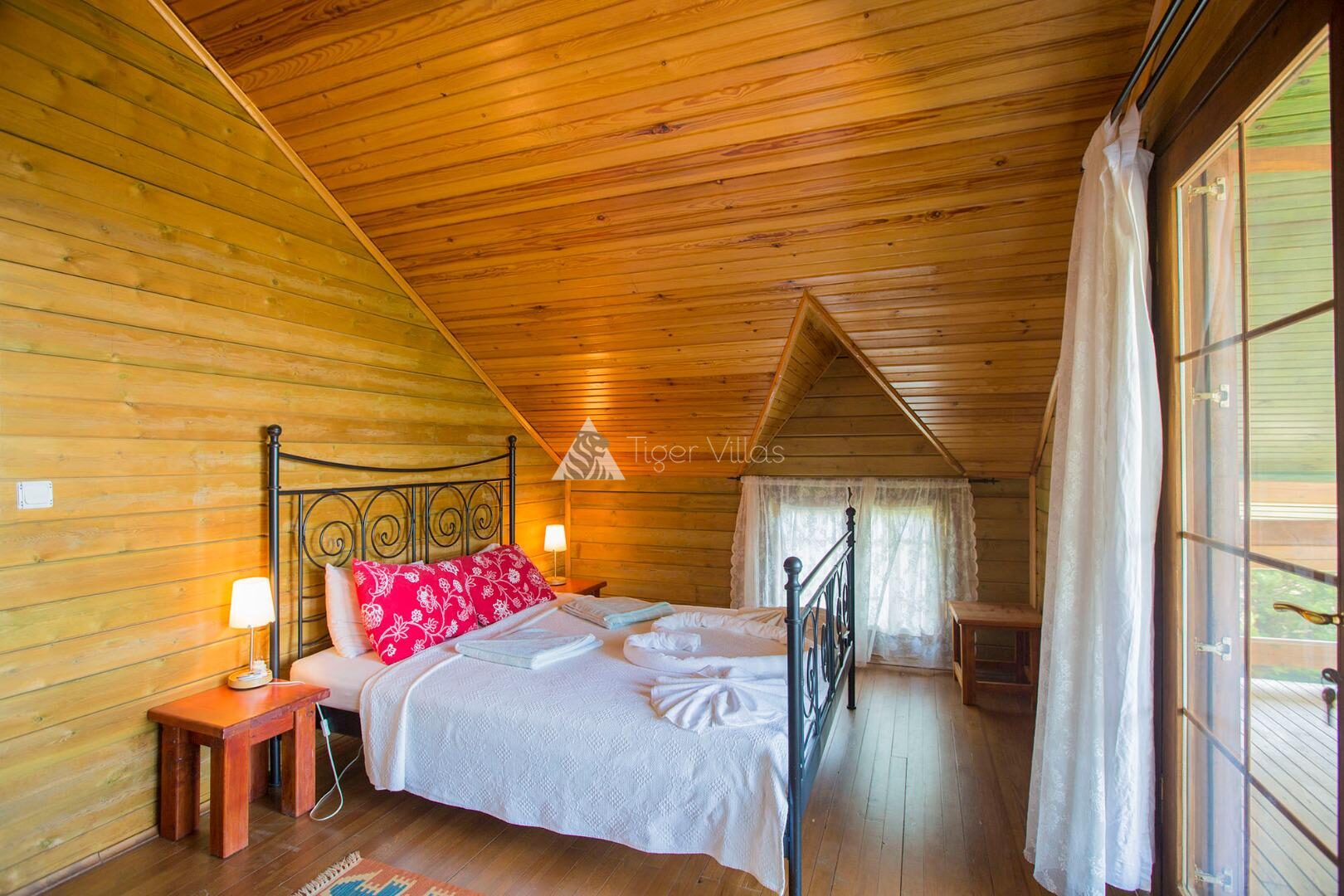 Villa Zeytin Evi Bedroom 1 – villa for rent in İslamlar