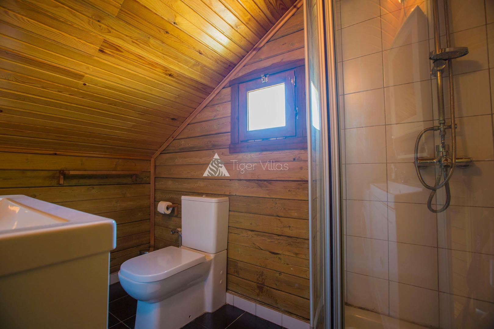 Villa Zeytin Evi Bathroom 2 – villa for rent in İslamlar