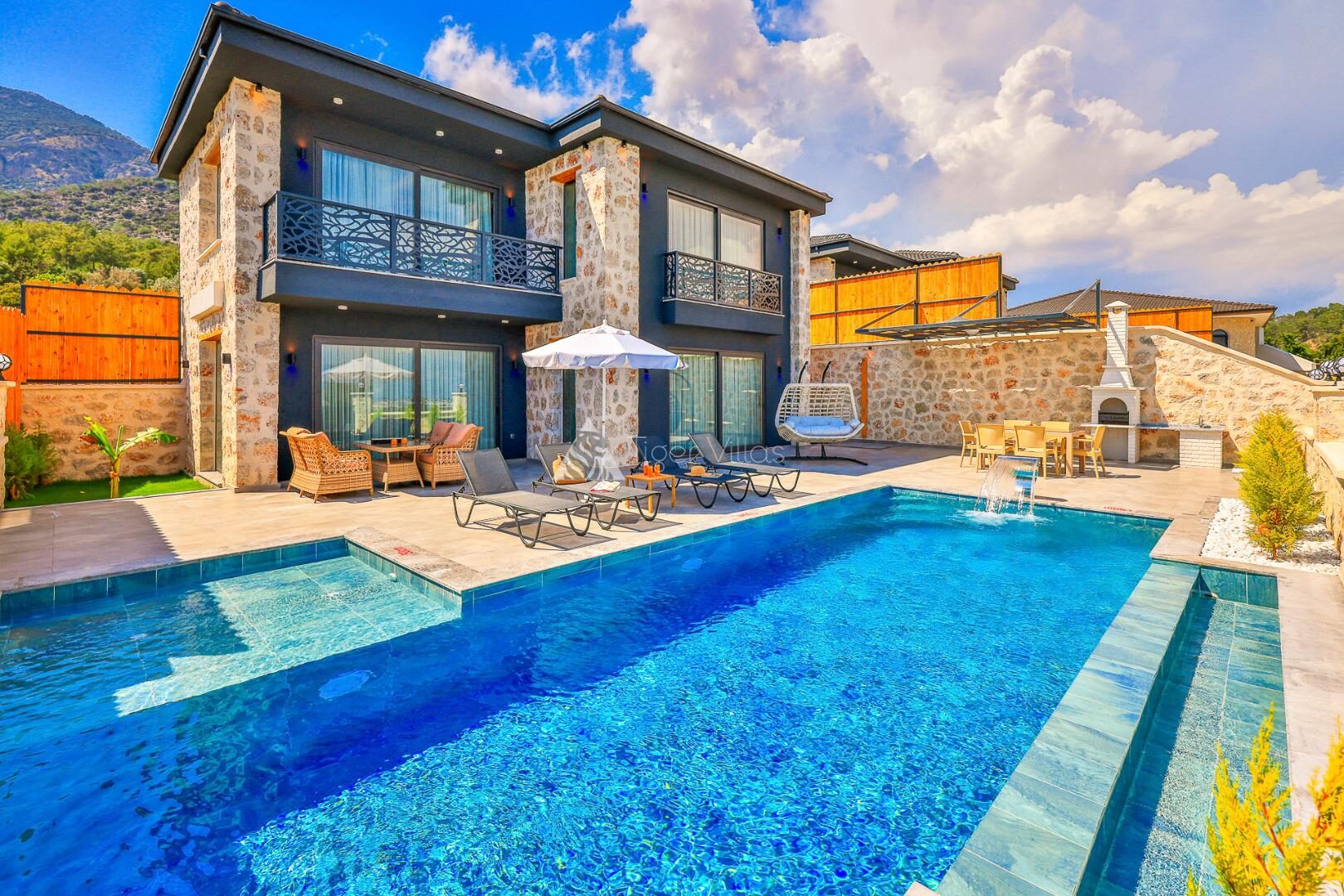 Villa Sandak 4 — 1