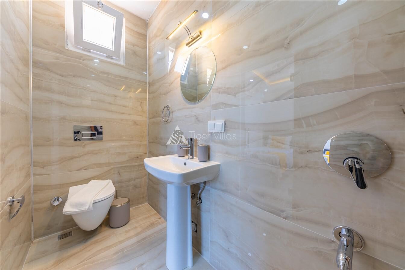 Villa Tuana — 52