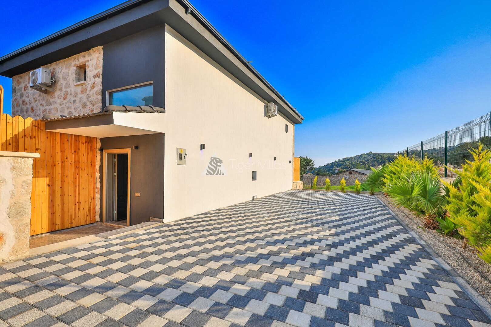 Villa Sandak 4 — 36