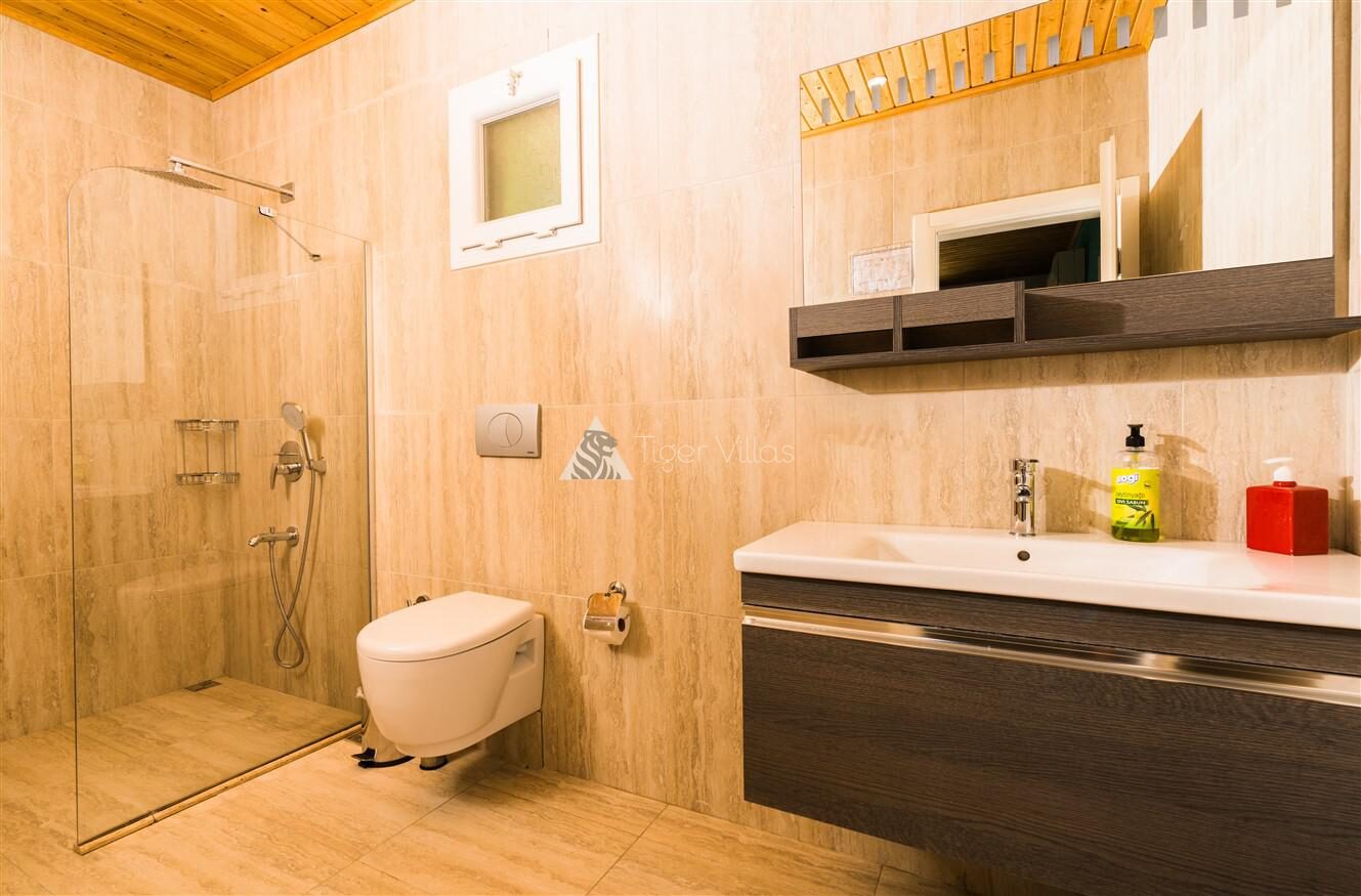 Villa Pınar Bathroom 1 – villa for rent in İslamlar