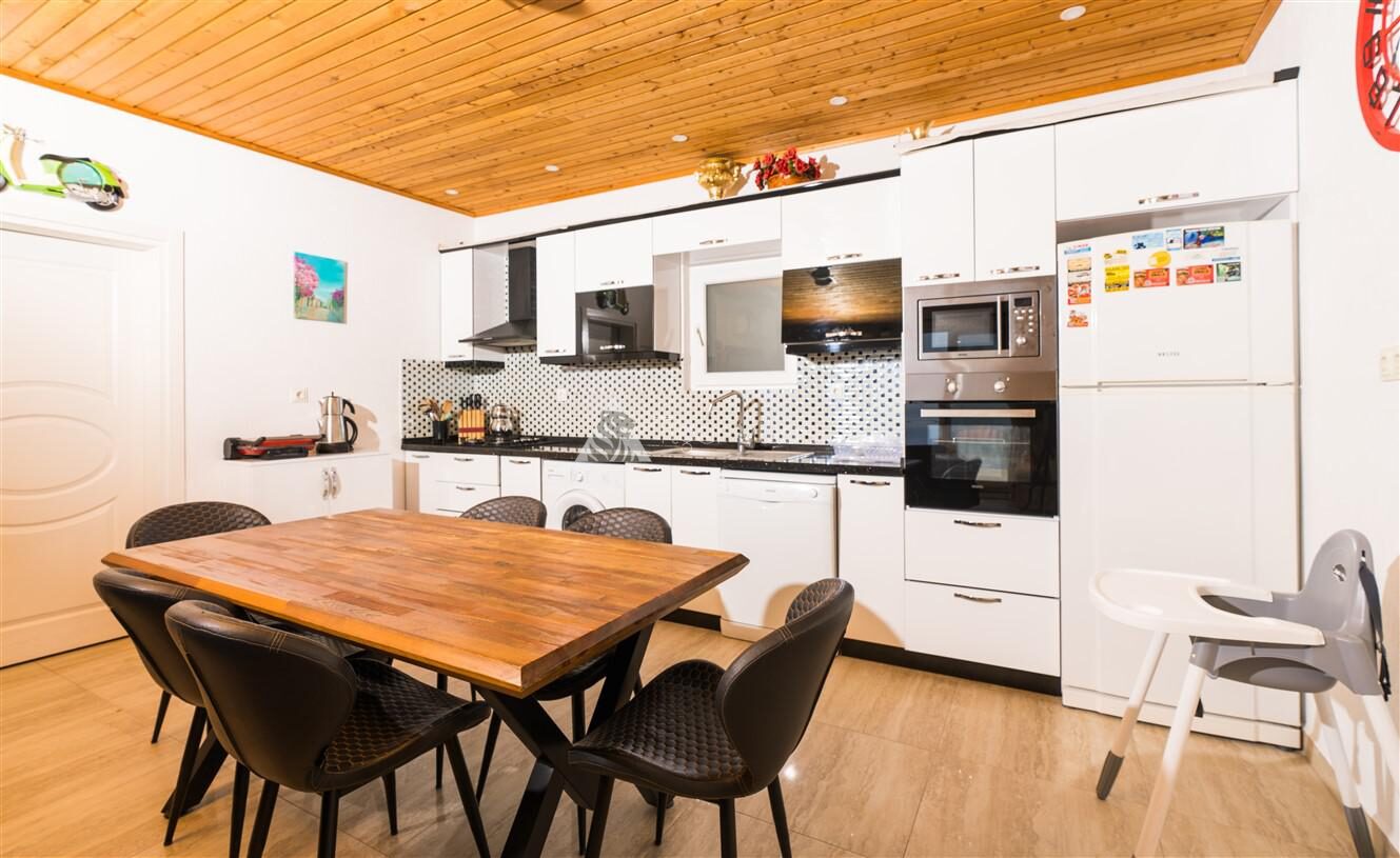 Villa Pınar Dining area 4 – villa for rent in İslamlar