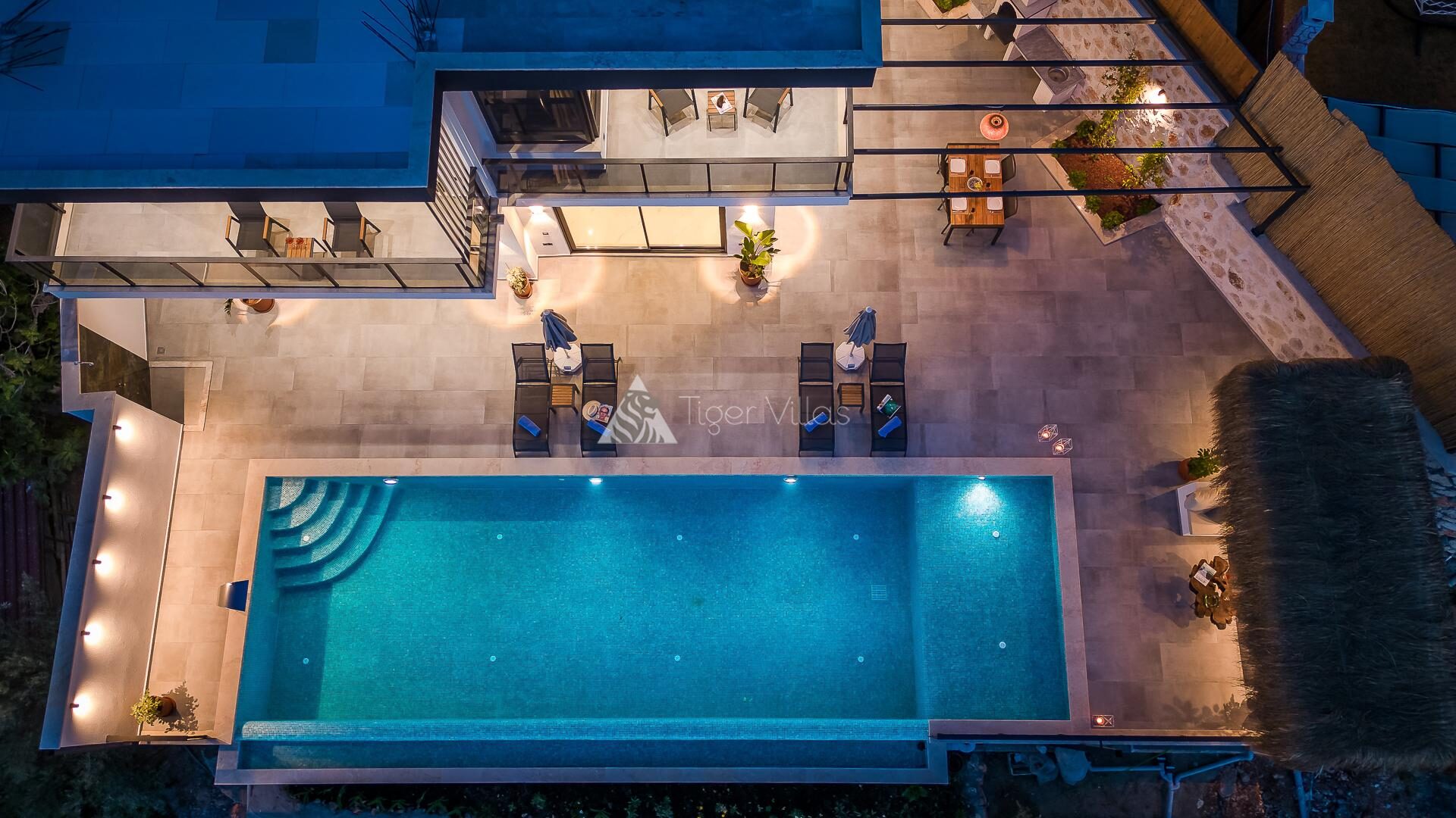 Villa Fi Manor – villa for rent in Üzümlü