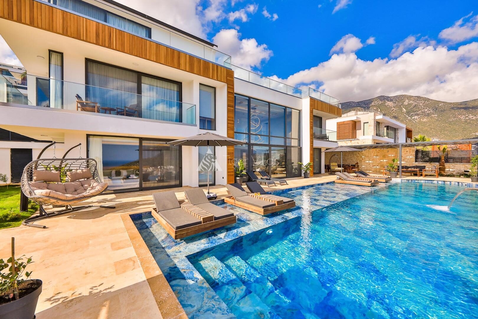 Villa Royal Life — 6