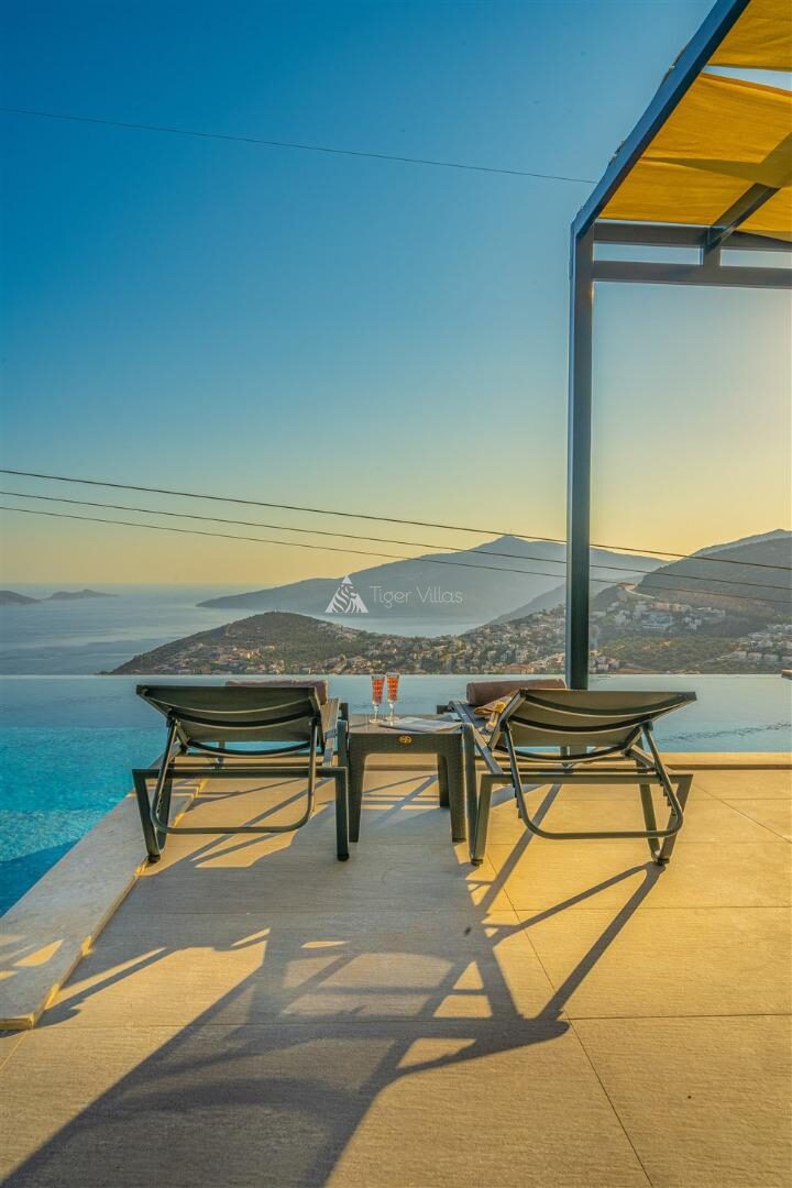 Villa Grey Falcon — 14