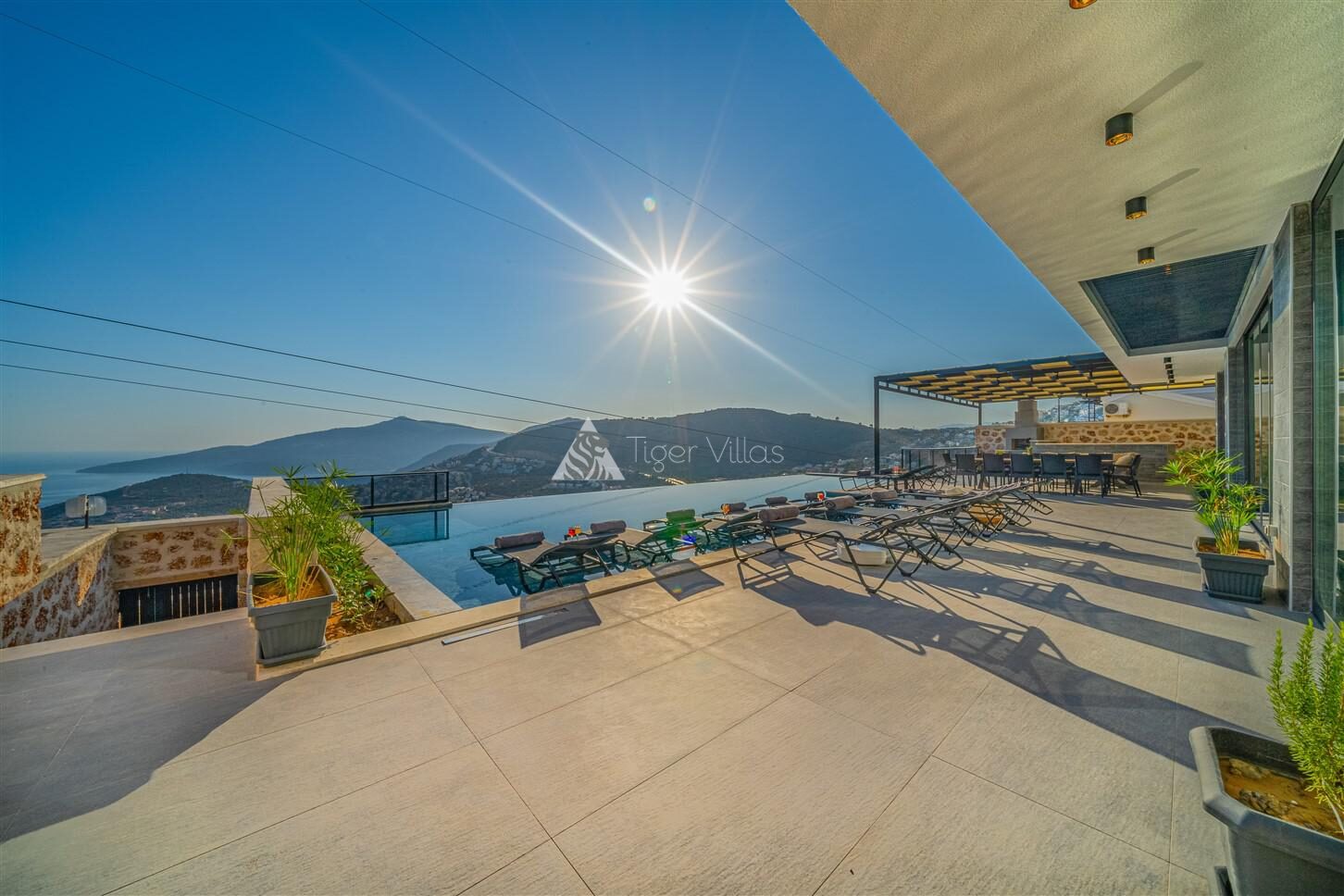 Villa Grey Falcon — 16