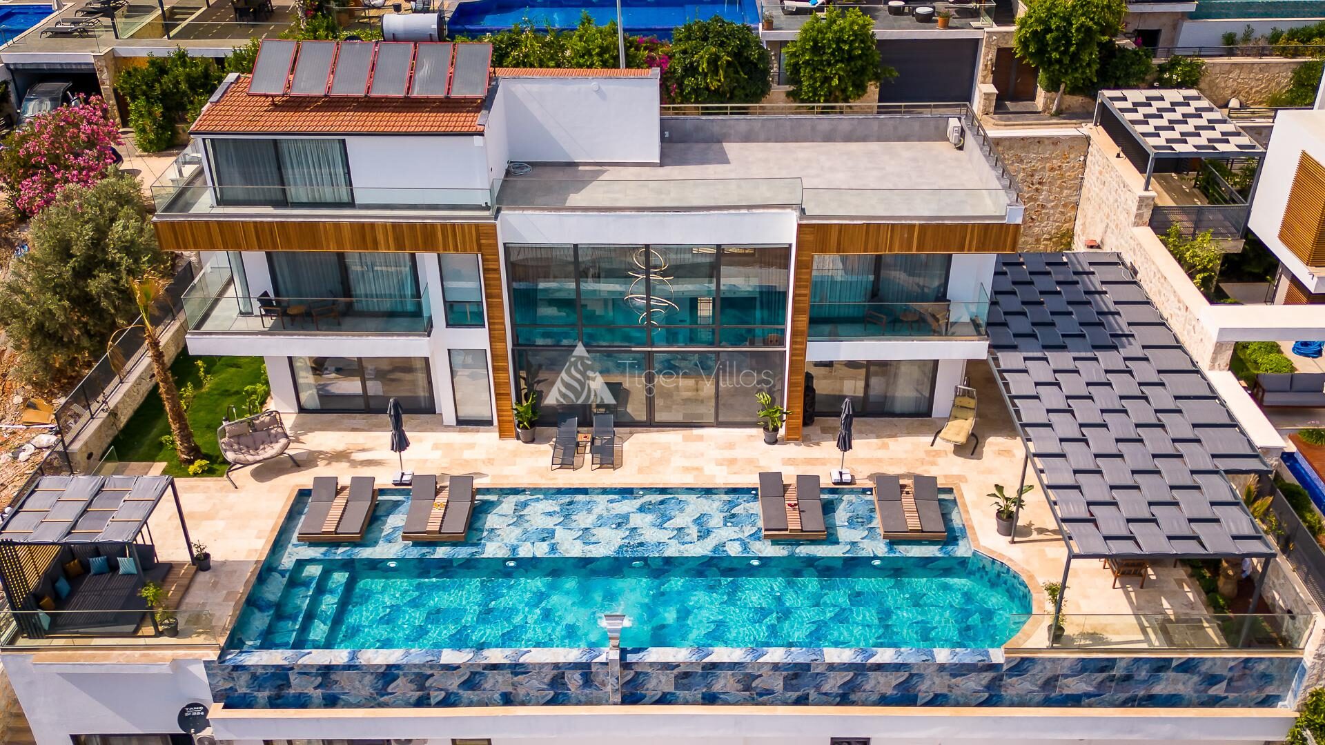 Villa Royal Life — 23