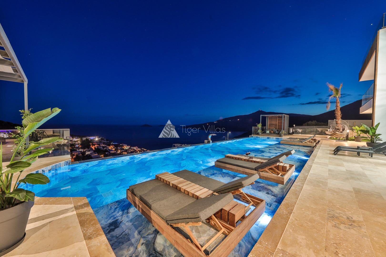 Villa Royal Life — 32