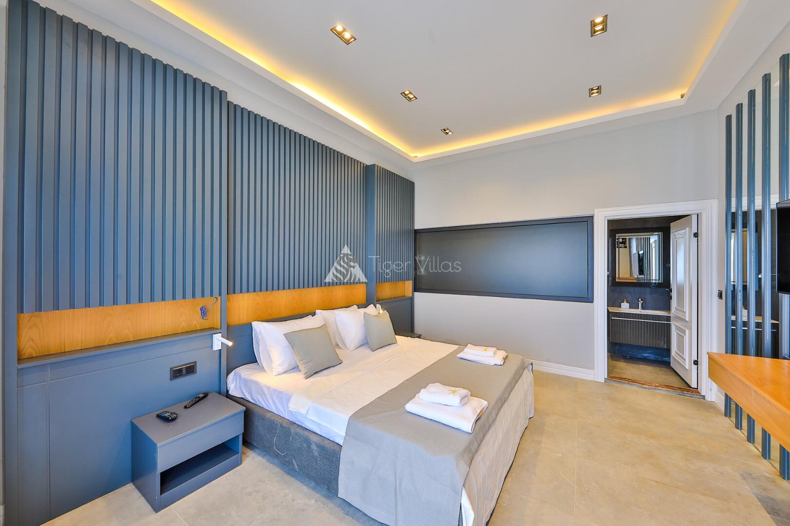 Villa Royal Life — 117