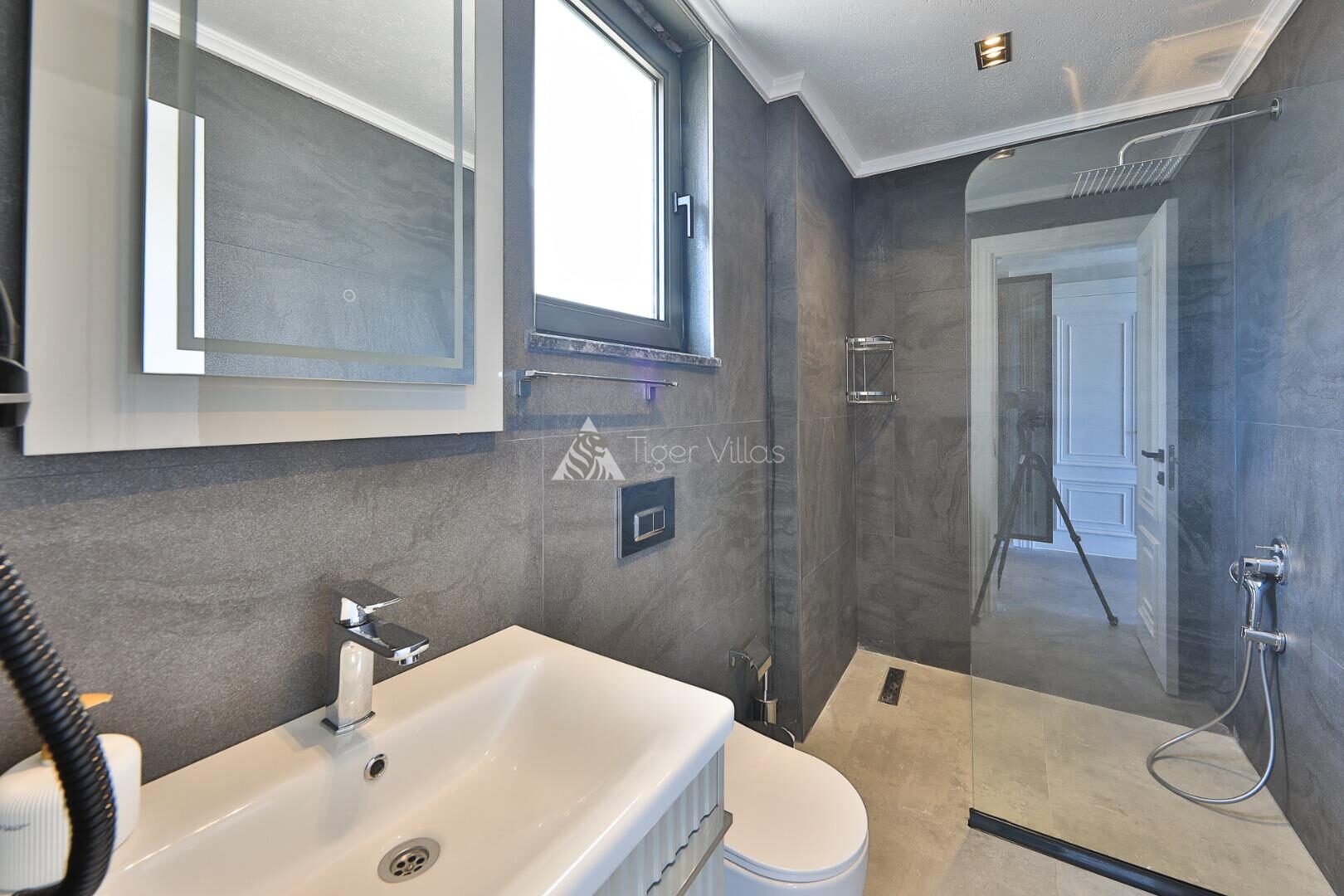 Villa Royal Life — 122