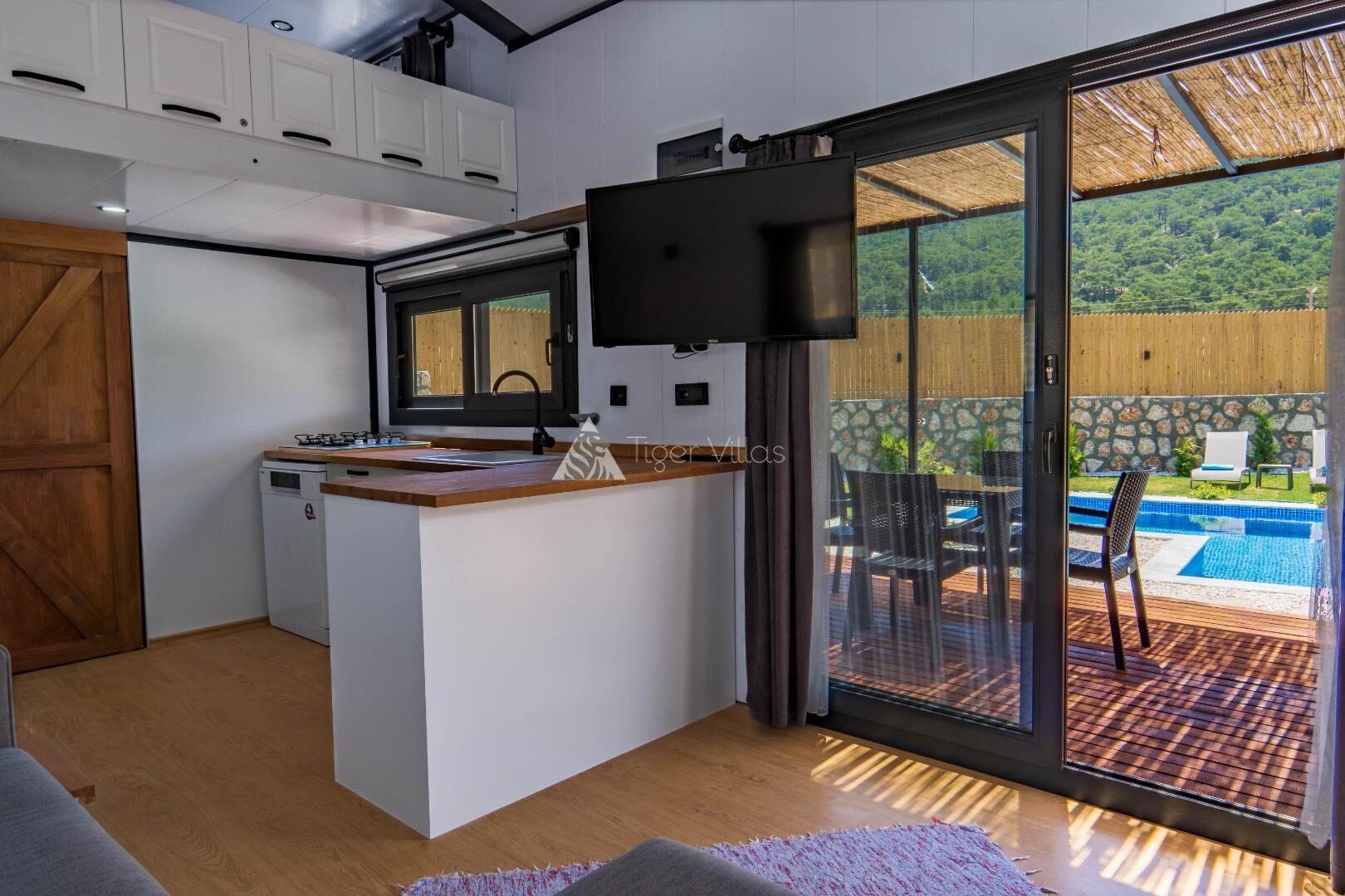 Villa Perla House — 13