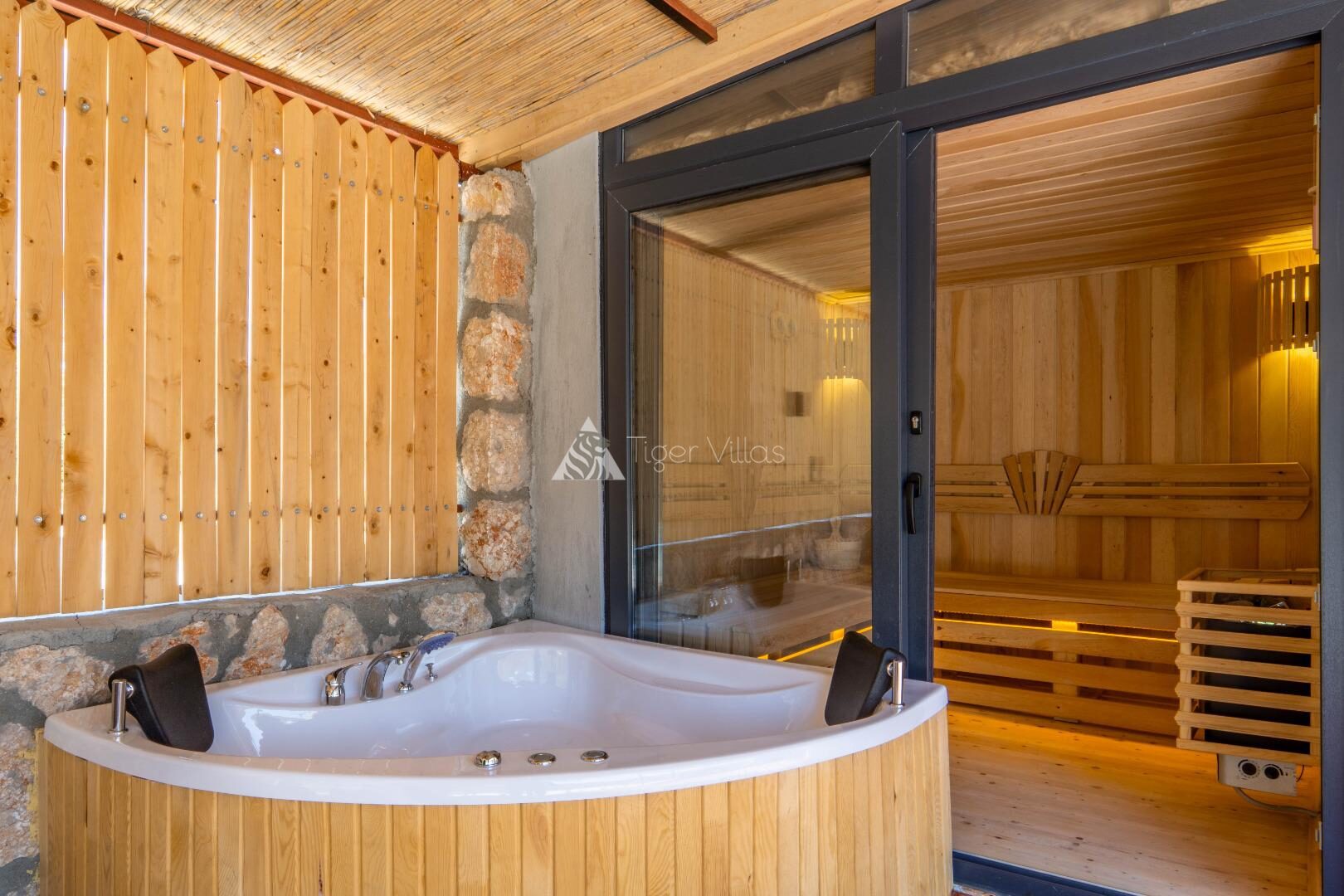 Villa Perla House — 35