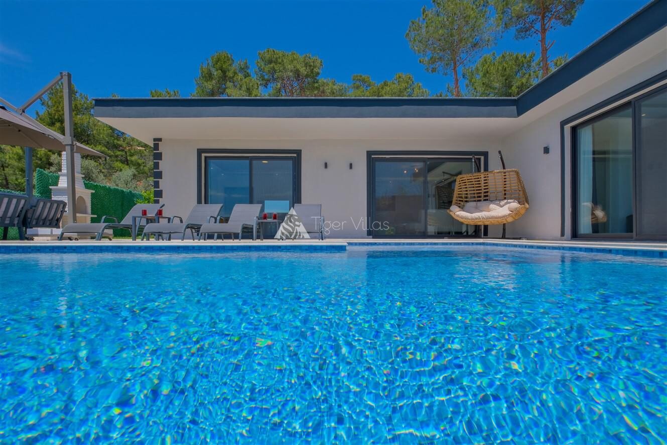 Villa Mira Trio 2 — 16