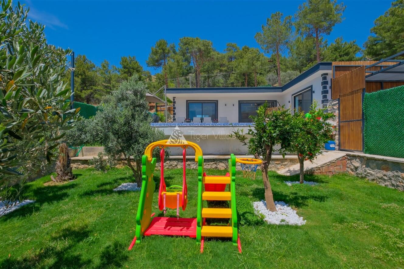 Villa Mira Trio 2 — 25