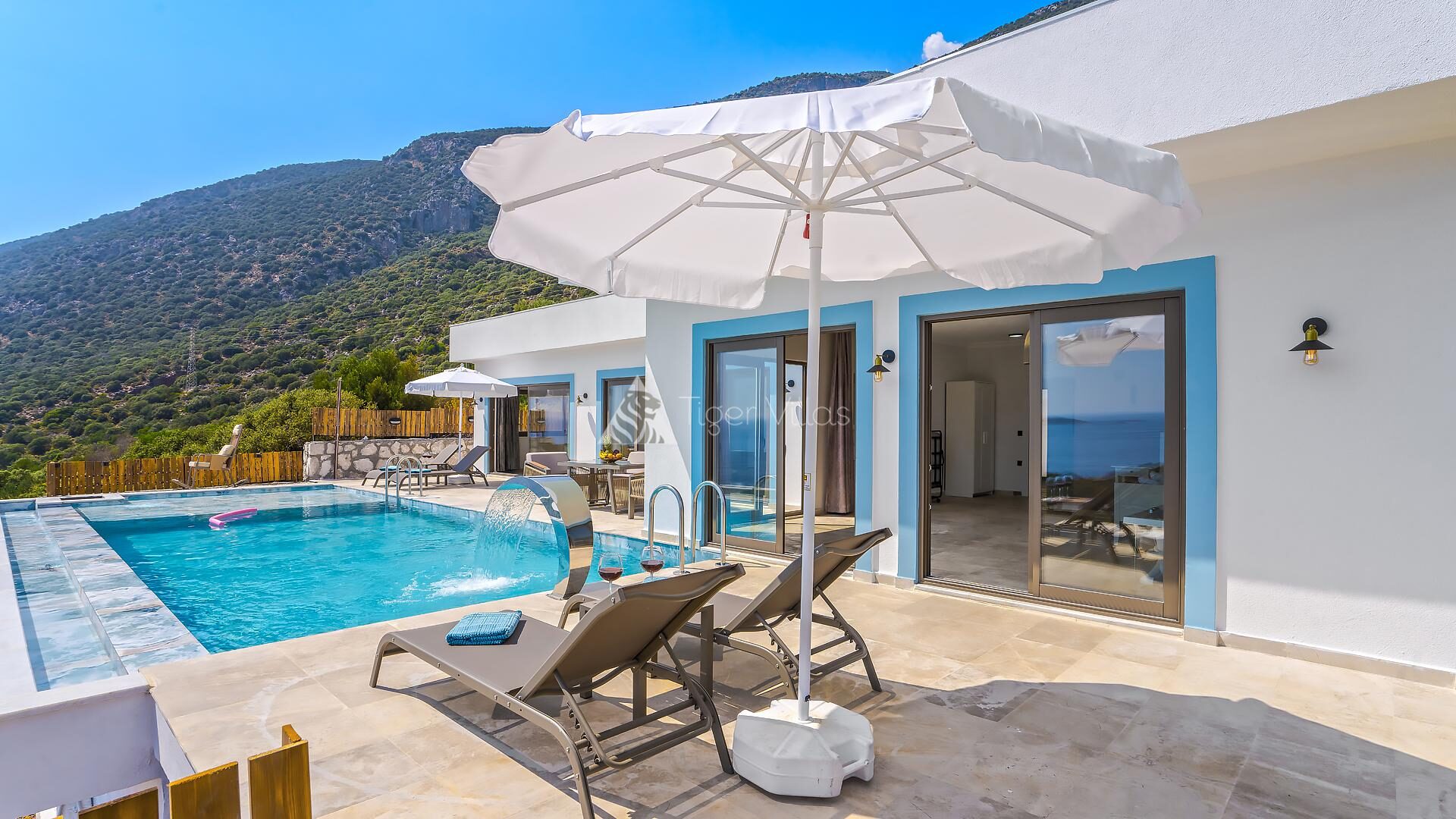 Villa Nevra — 8