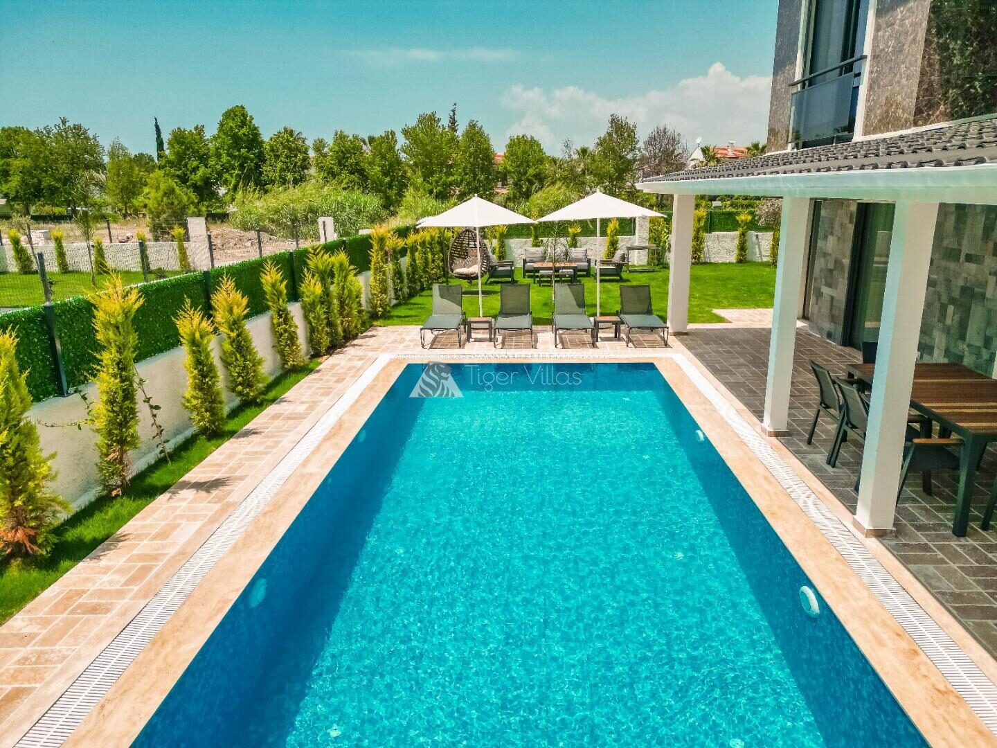Villa Galaksi Mars 3 — 5