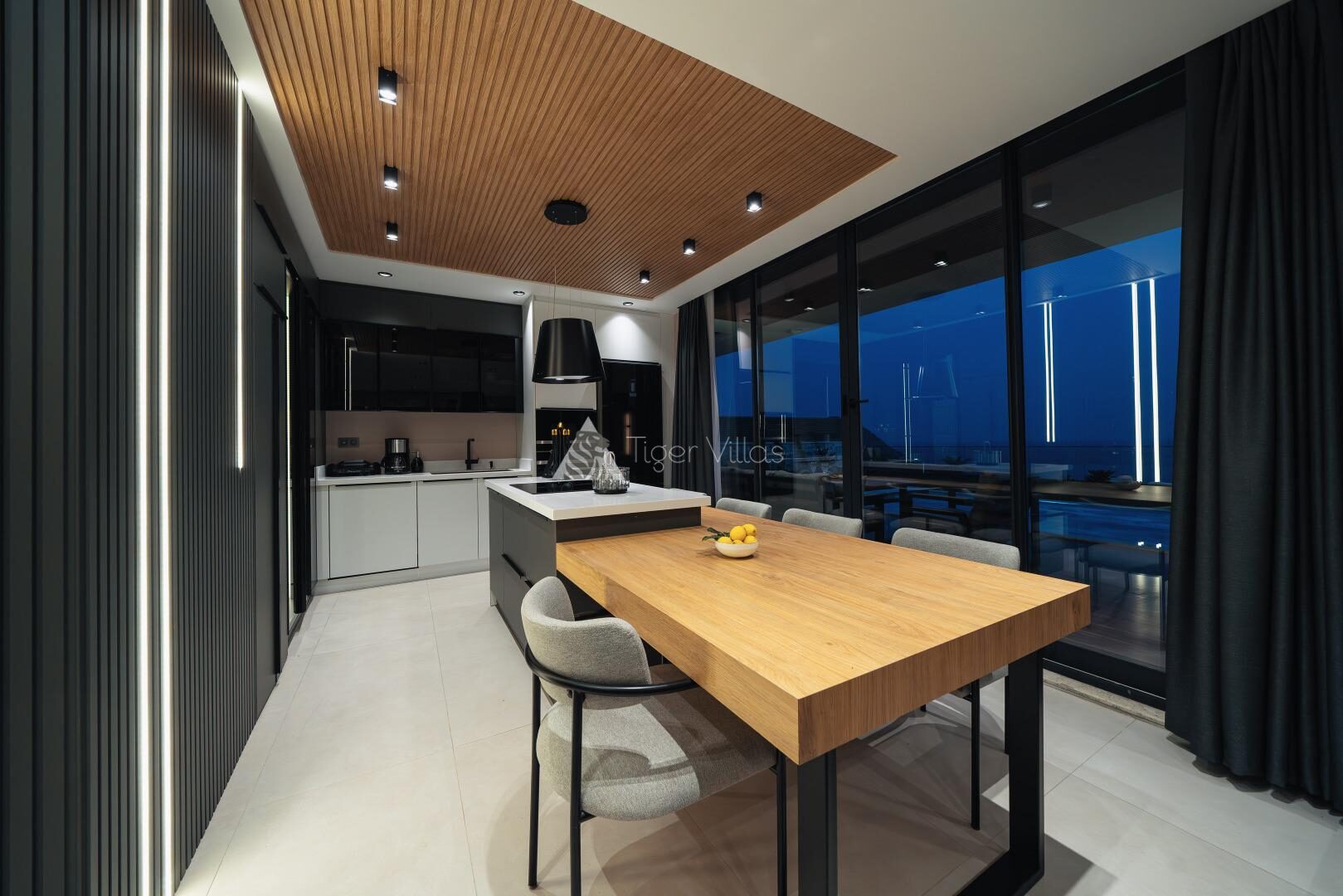 Villa Aura B — 30