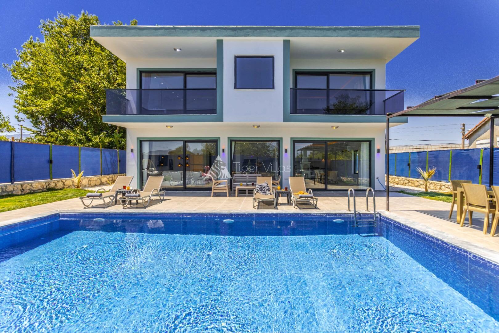 Villa Last Summer — 17