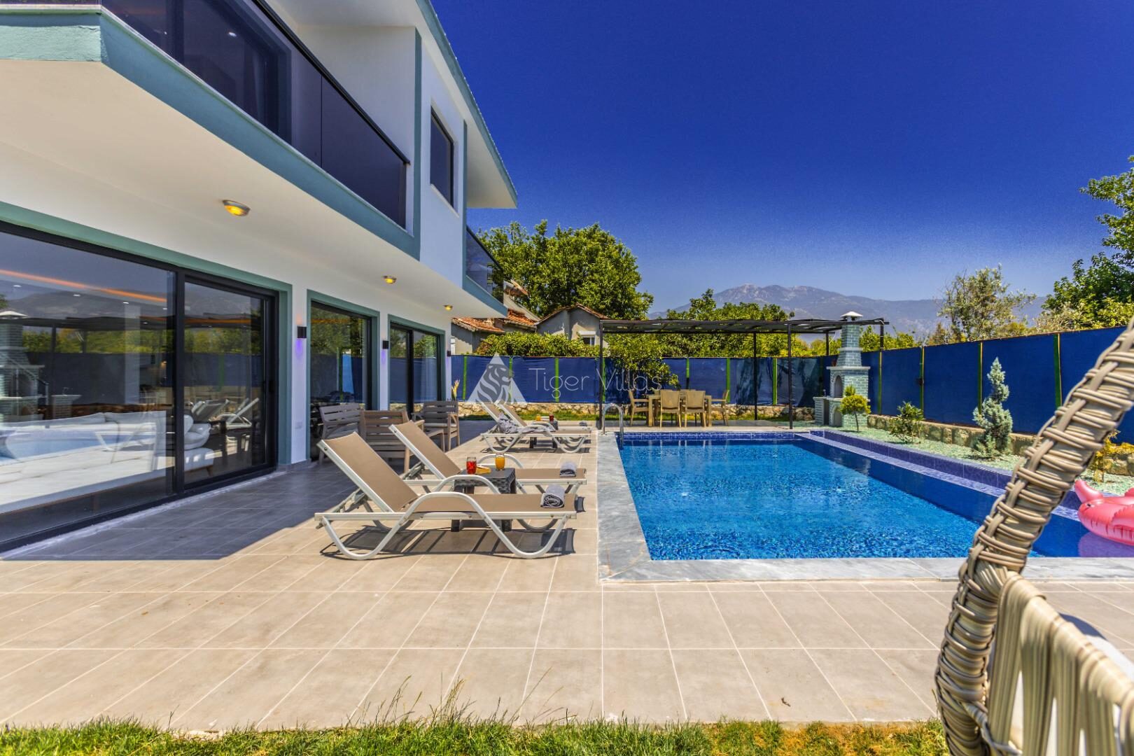 Villa Last Summer — 18