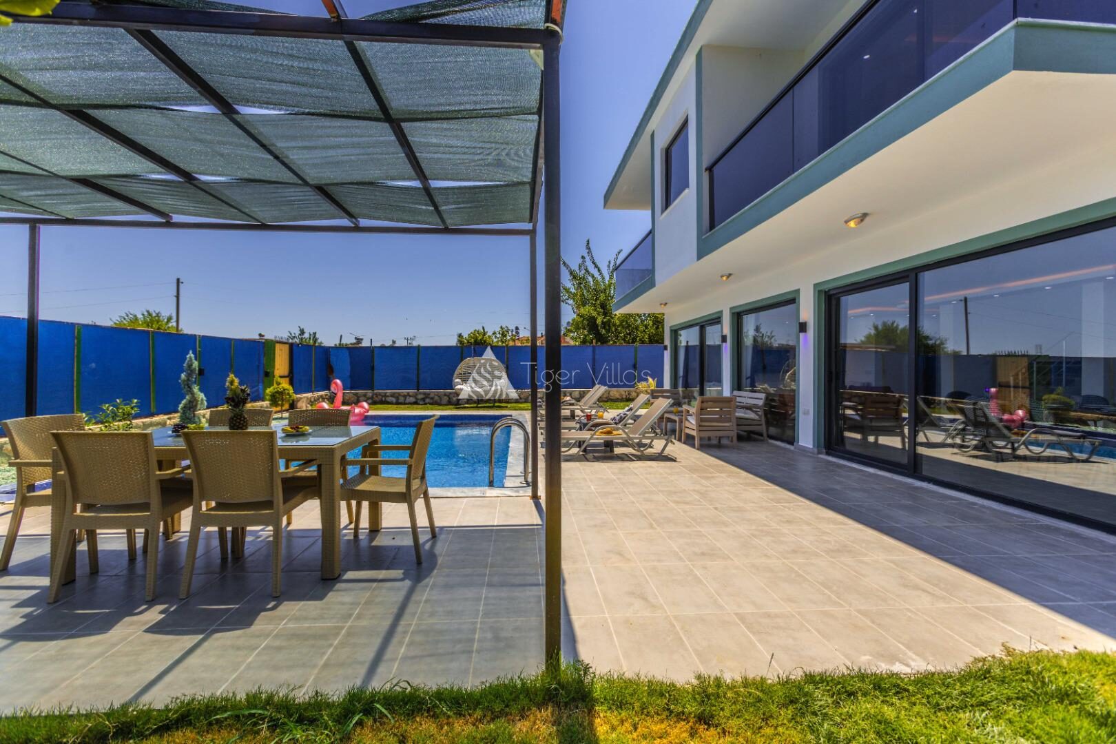Villa Last Summer — 20