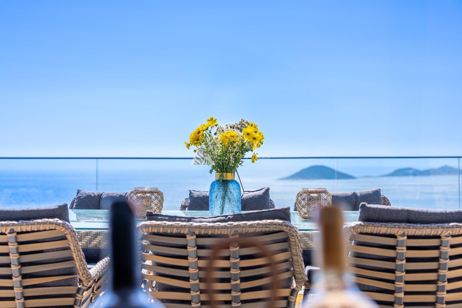 Villa Safran Flower — 65