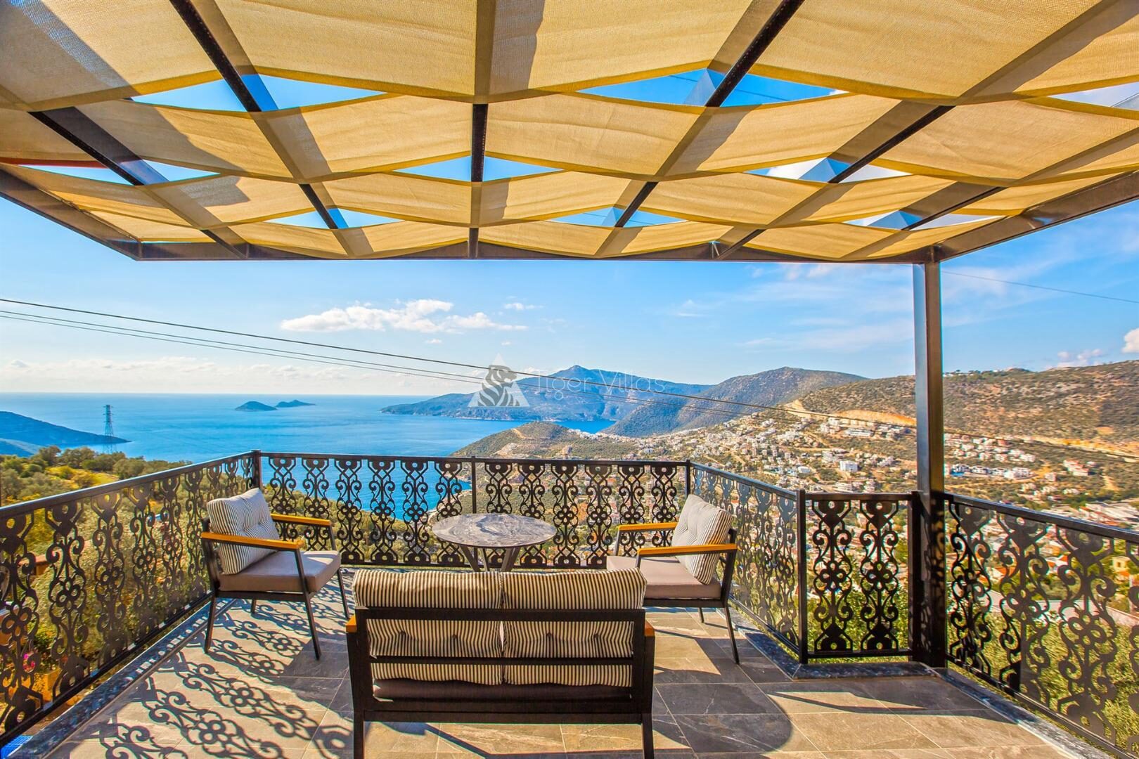 Villa Blue Vista — 12