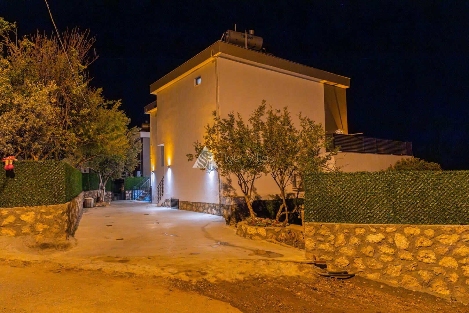Villa Xanadu — 84