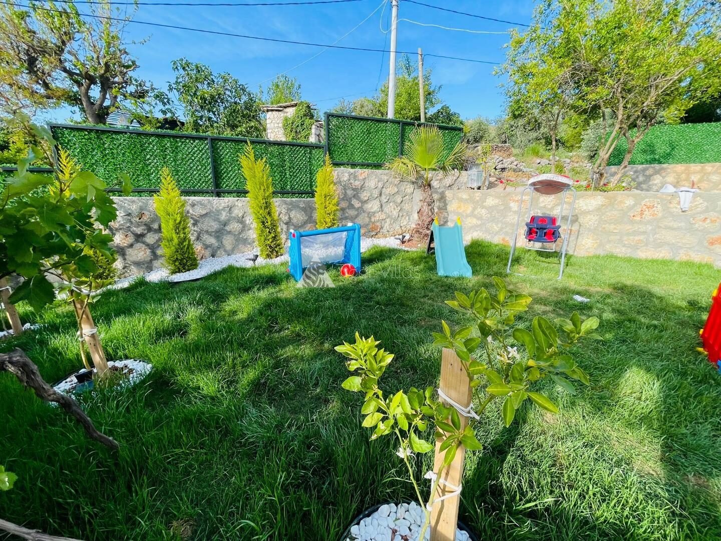 Villa Xanadu — 106