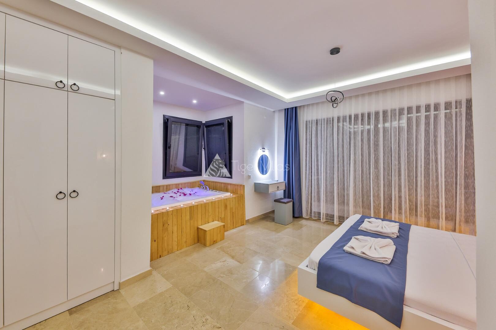 Villa Albedo Blue — 39
