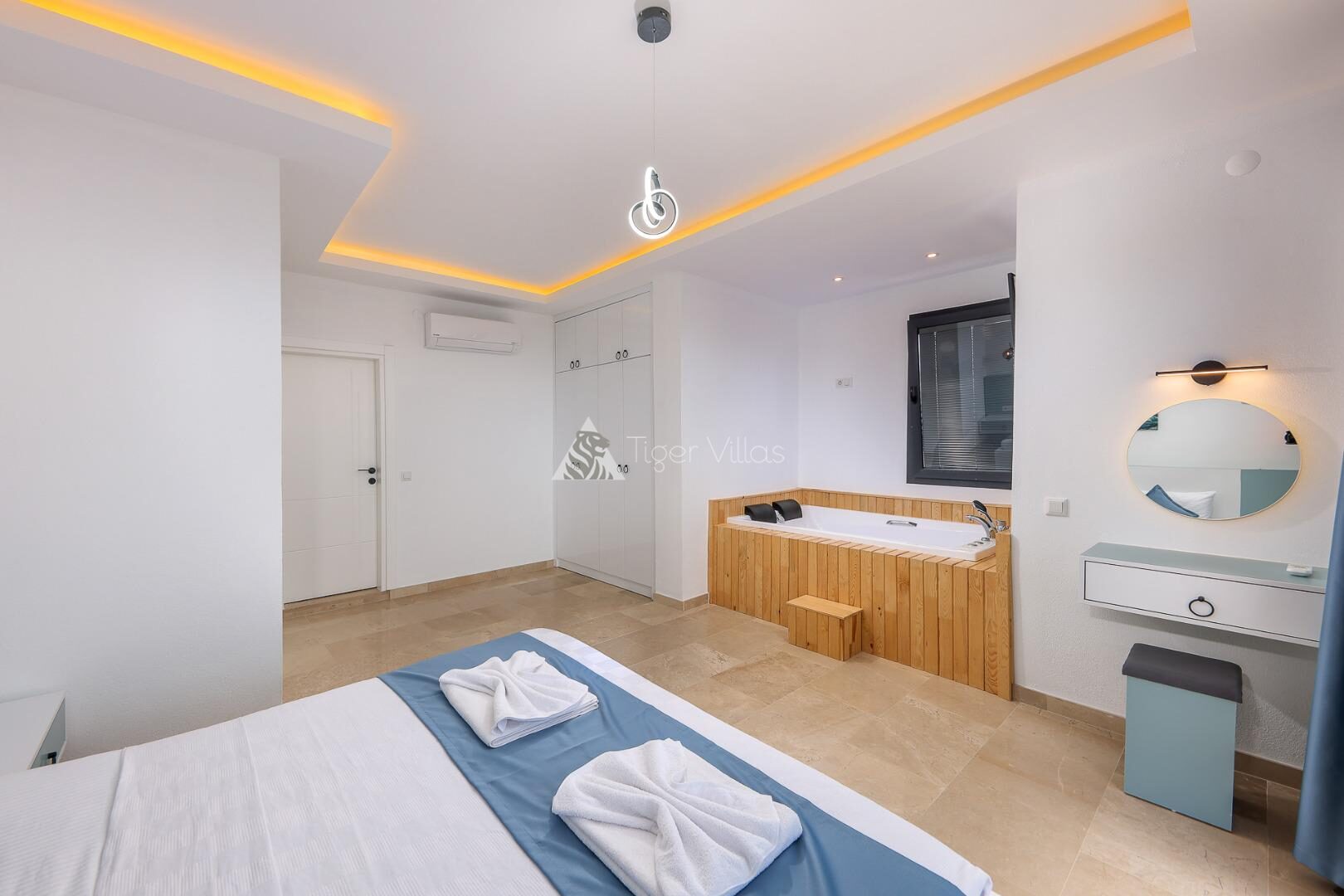 Villa Albedo Blue — 40