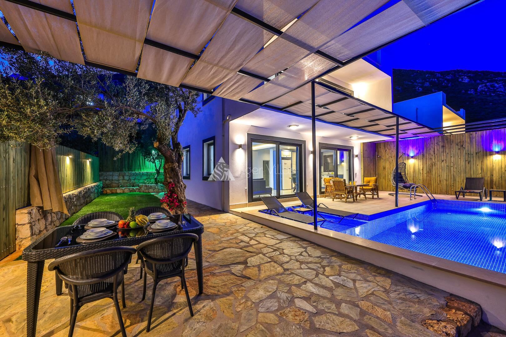 Villa Albedo Blue — 58