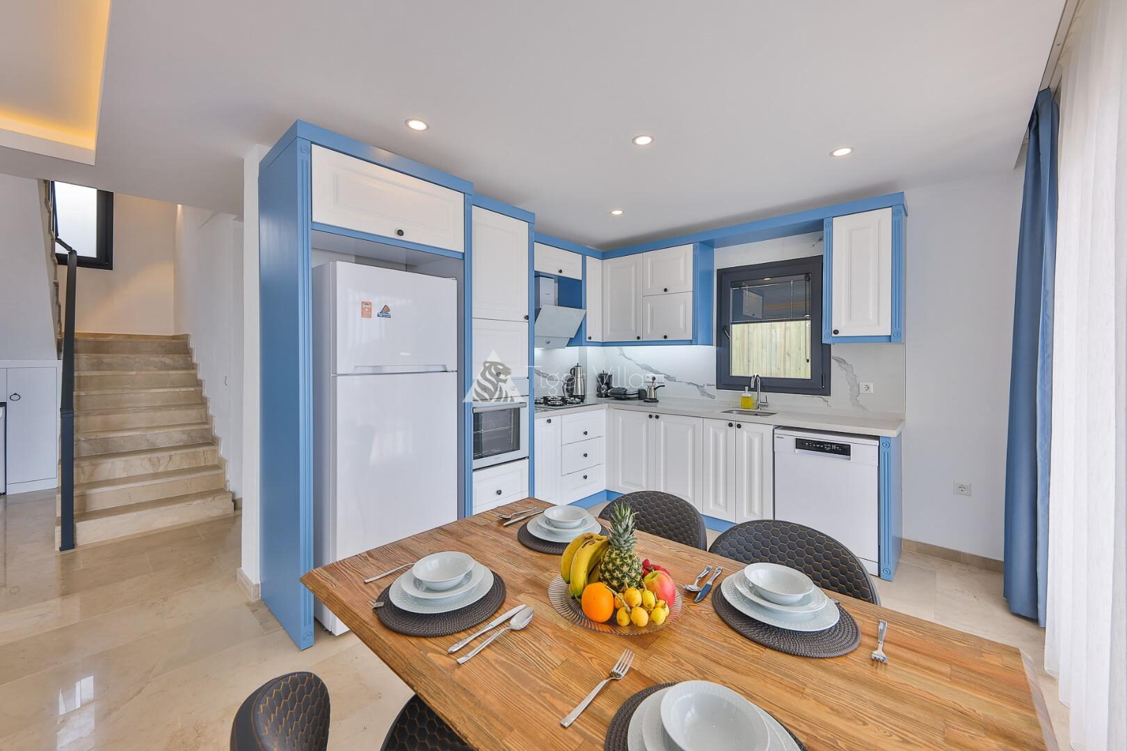 Villa Albedo Blue — 64