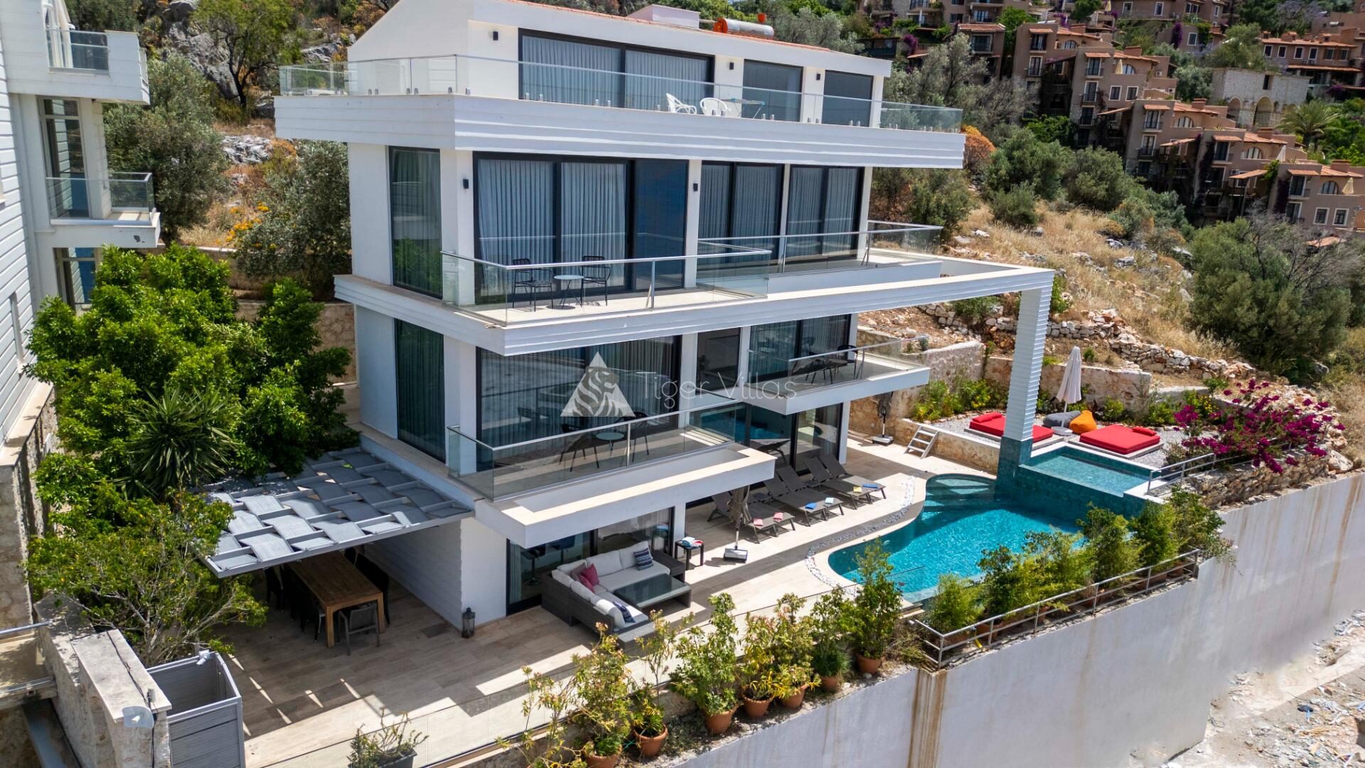 Villa Lumineux — 8