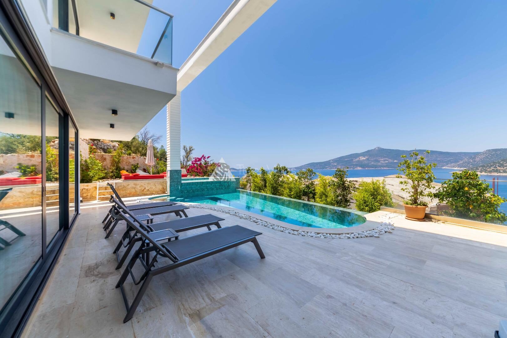 Villa Lumineux — 11