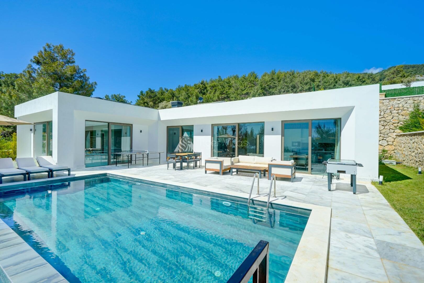 Villa Earth 7 — 1