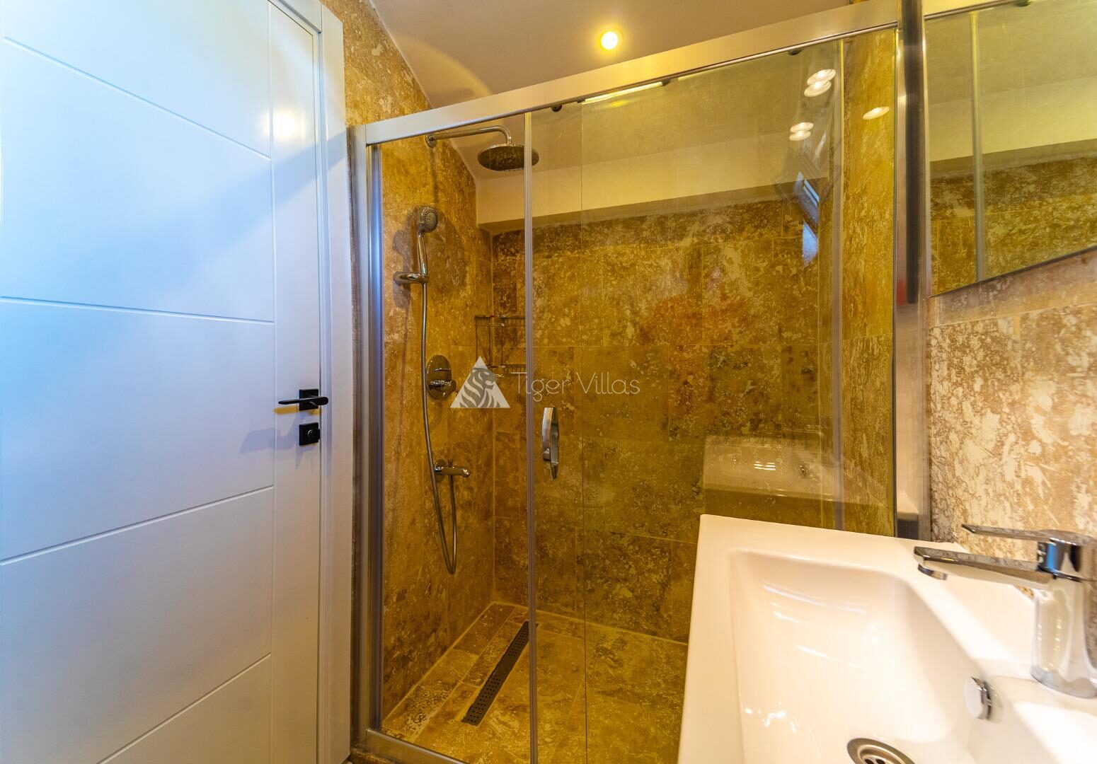 Villa Sirius Bezirgan — 31