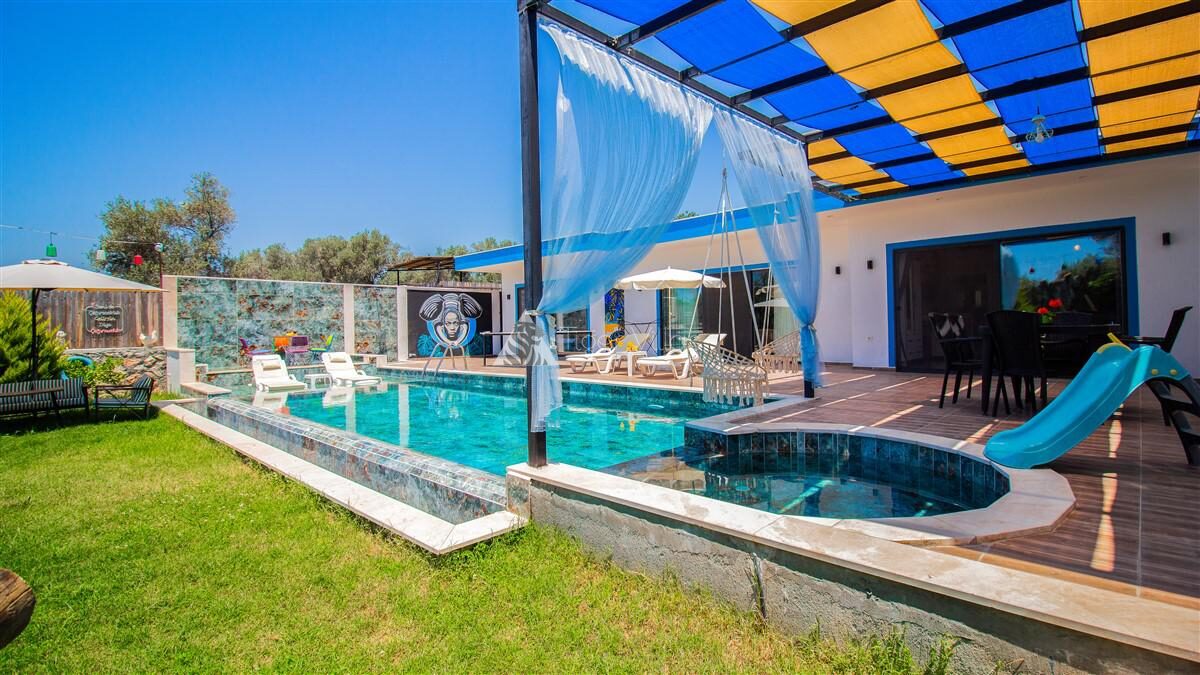 Villa Piker House — 1