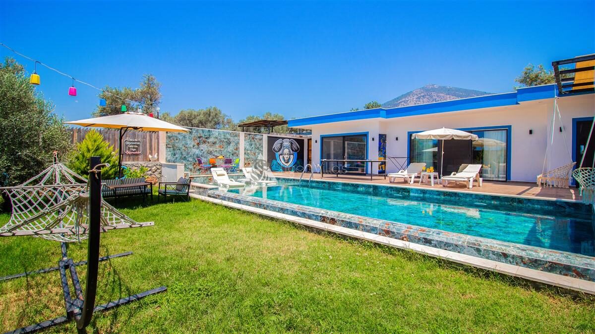 Villa Piker House — 2