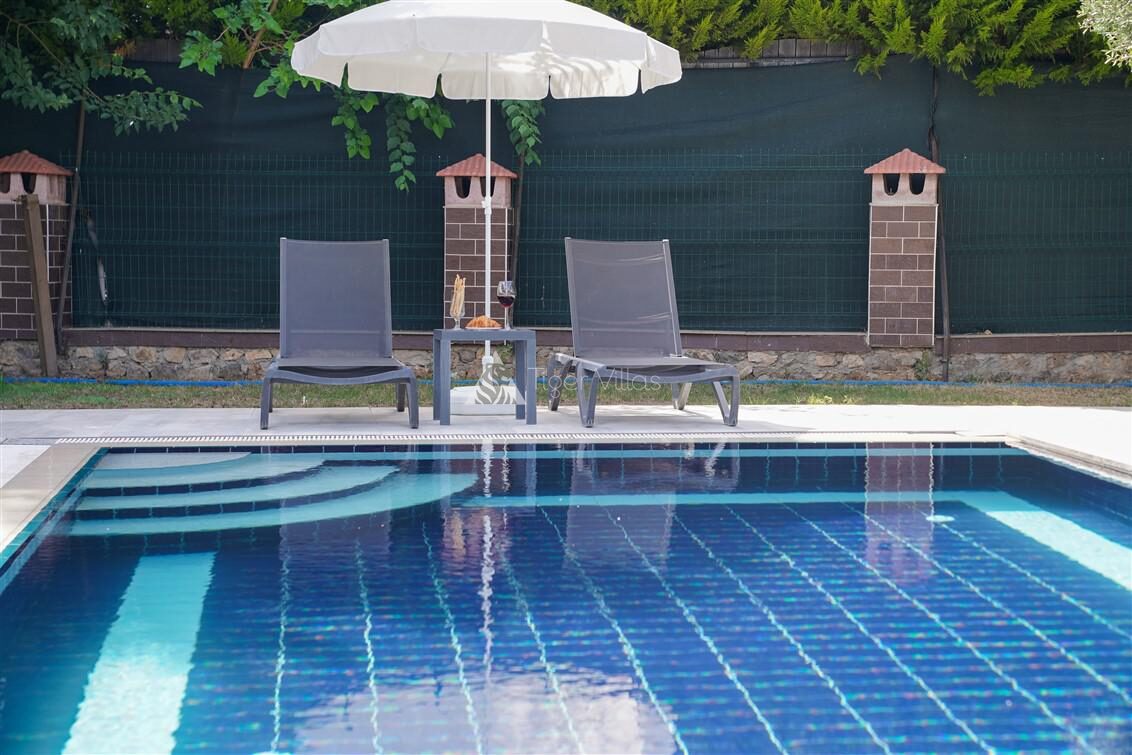 Villa Poyel 1 — 4
