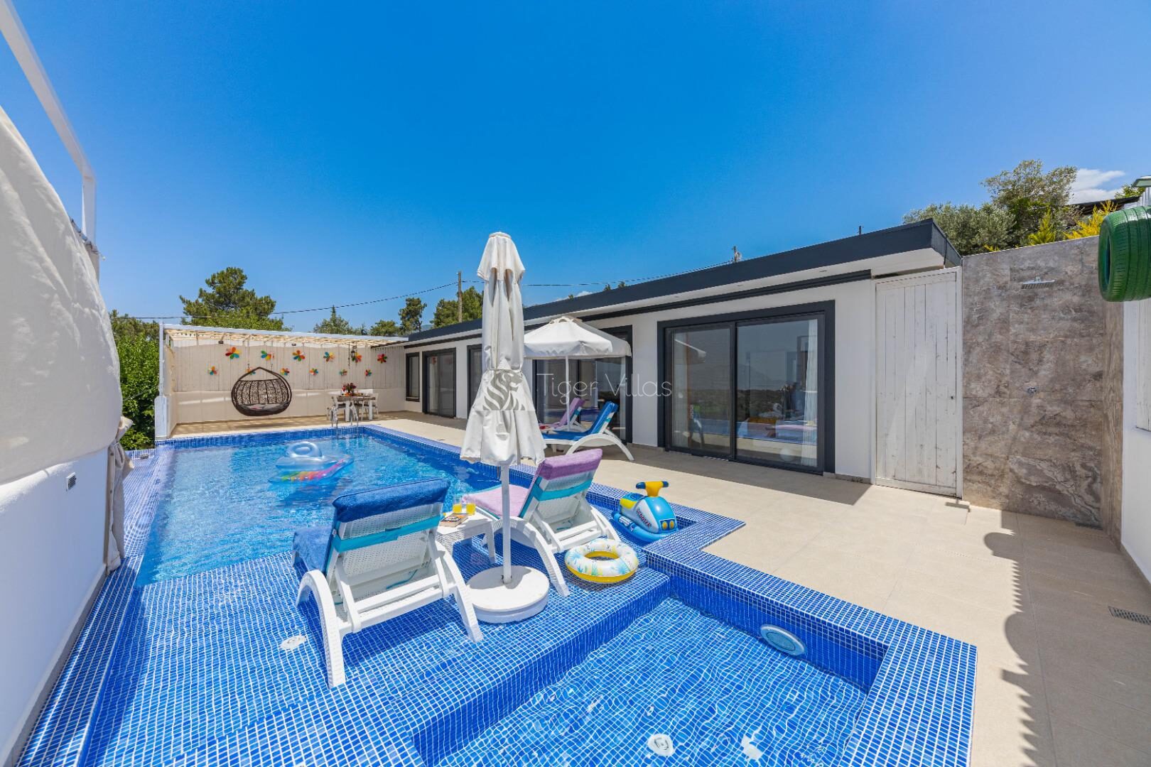 Villa Elsara — 12