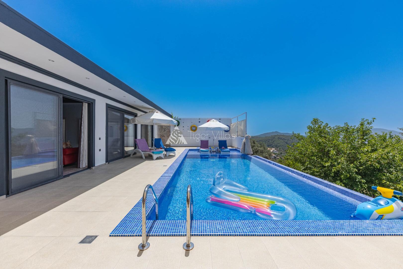 Villa Elsara — 13