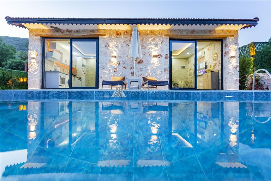 Villa Menesa — 13